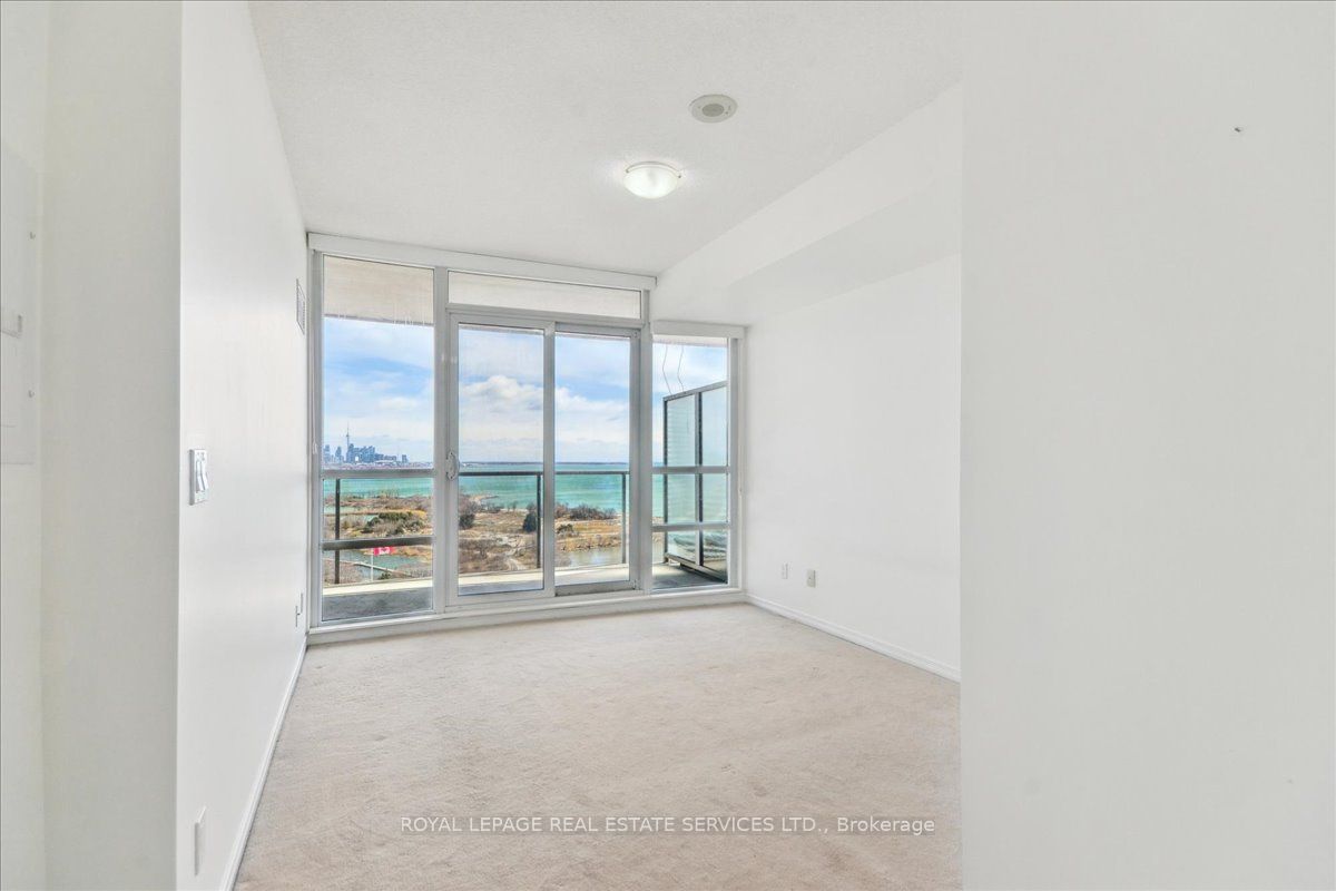 Toronto W06, ON M8V 0B2, Canada, 3 Bedrooms Bedrooms, ,2 BathroomsBathrooms,Residential,Active,106085