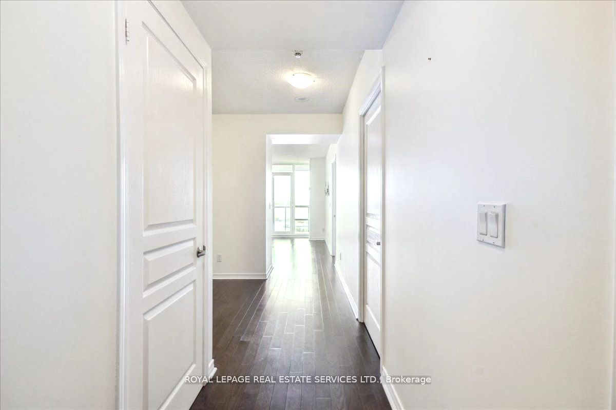 Toronto W06, ON M8V 0B2, Canada, 3 Bedrooms Bedrooms, ,2 BathroomsBathrooms,Residential,Active,106085