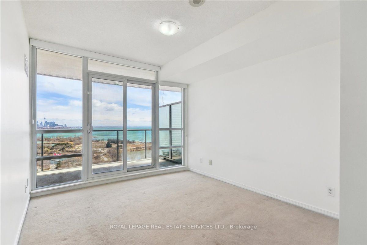 Toronto W06, ON M8V 0B2, Canada, 3 Bedrooms Bedrooms, ,2 BathroomsBathrooms,Residential,Active,106085