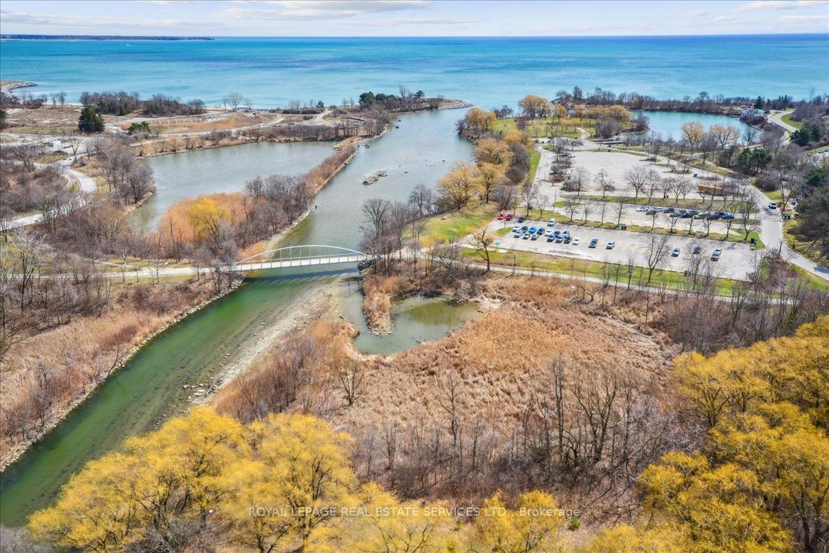 Toronto W06, ON M8V 0B2, Canada, 3 Bedrooms Bedrooms, ,2 BathroomsBathrooms,Residential,Active,106085