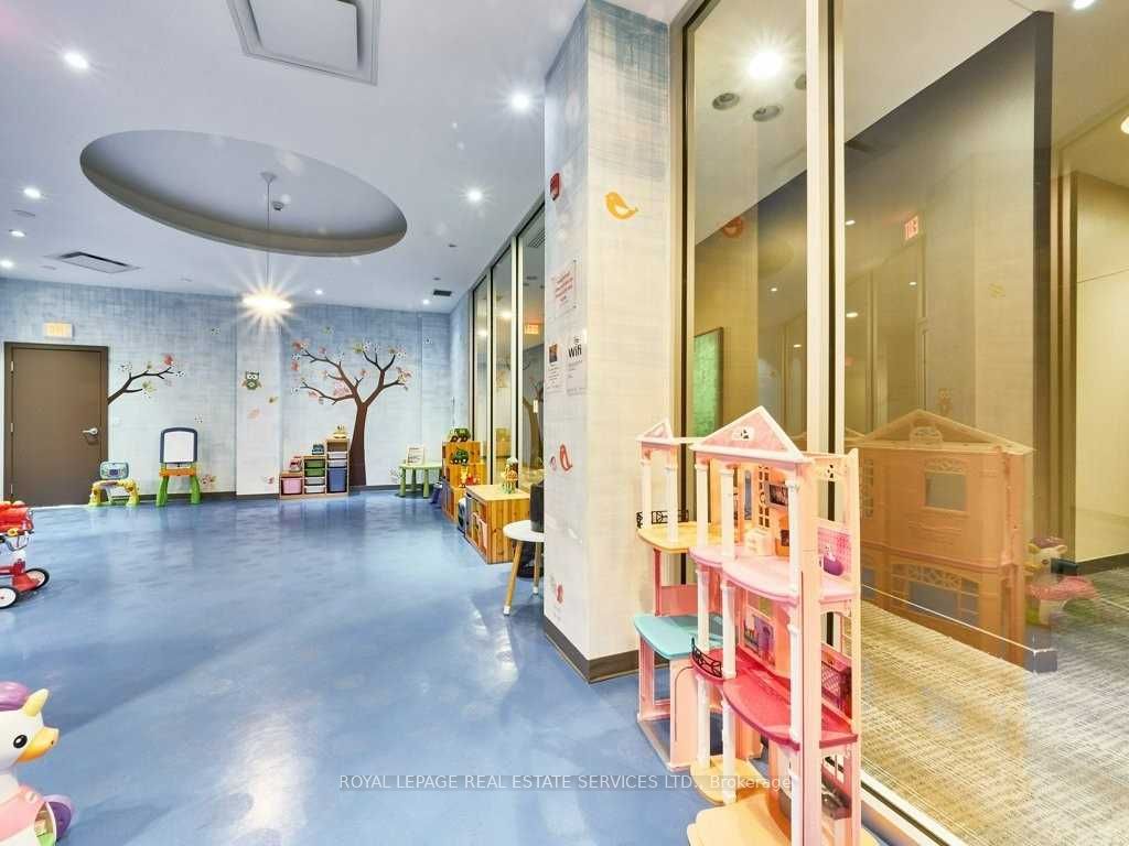 Toronto W06, ON M8V 0B2, Canada, 3 Bedrooms Bedrooms, ,2 BathroomsBathrooms,Residential,Active,106085