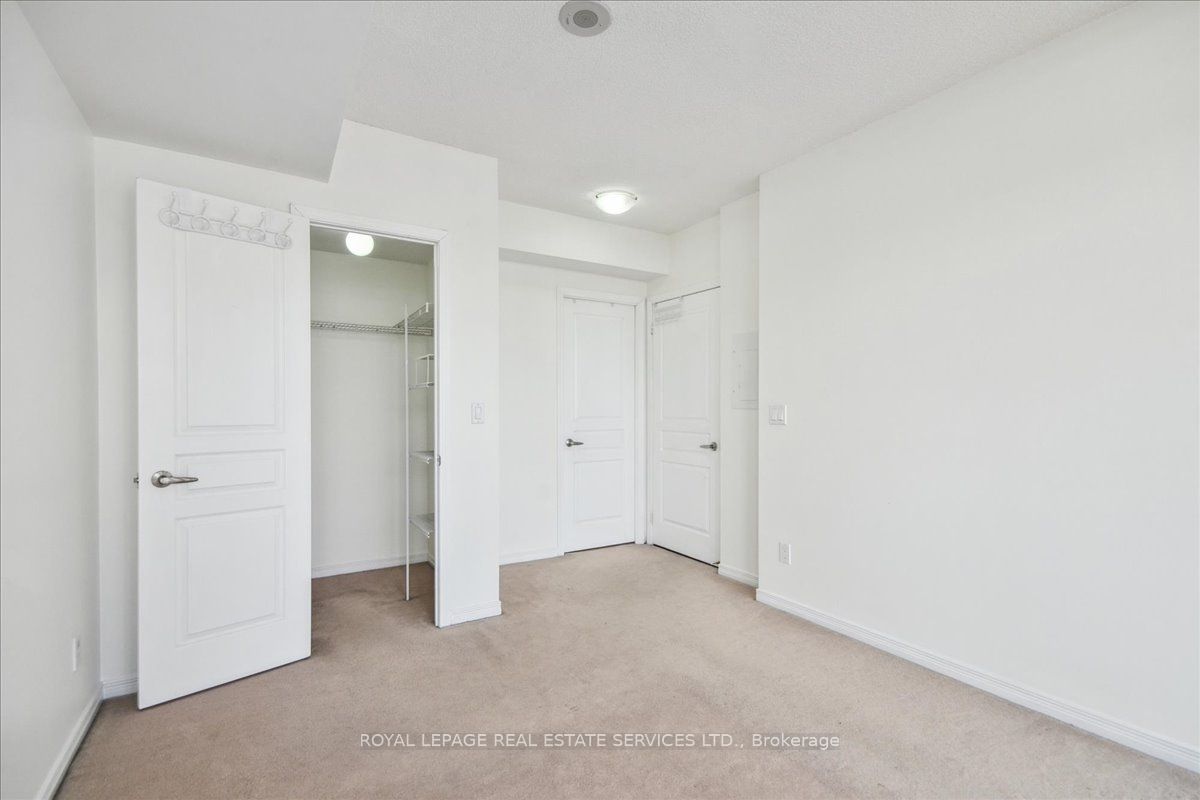 Toronto W06, ON M8V 0B2, Canada, 3 Bedrooms Bedrooms, ,2 BathroomsBathrooms,Residential,Active,106085