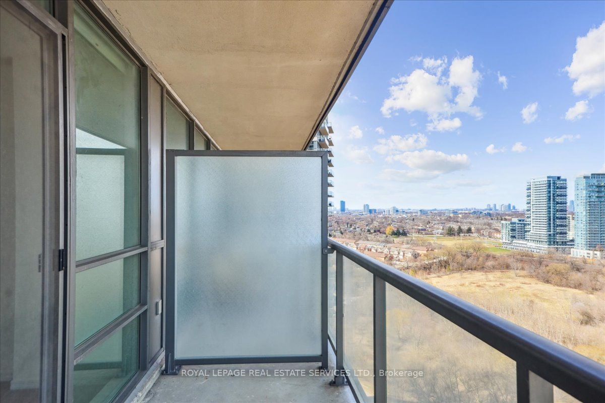 Toronto W06, ON M8V 0B2, Canada, 3 Bedrooms Bedrooms, ,2 BathroomsBathrooms,Residential,Active,106085