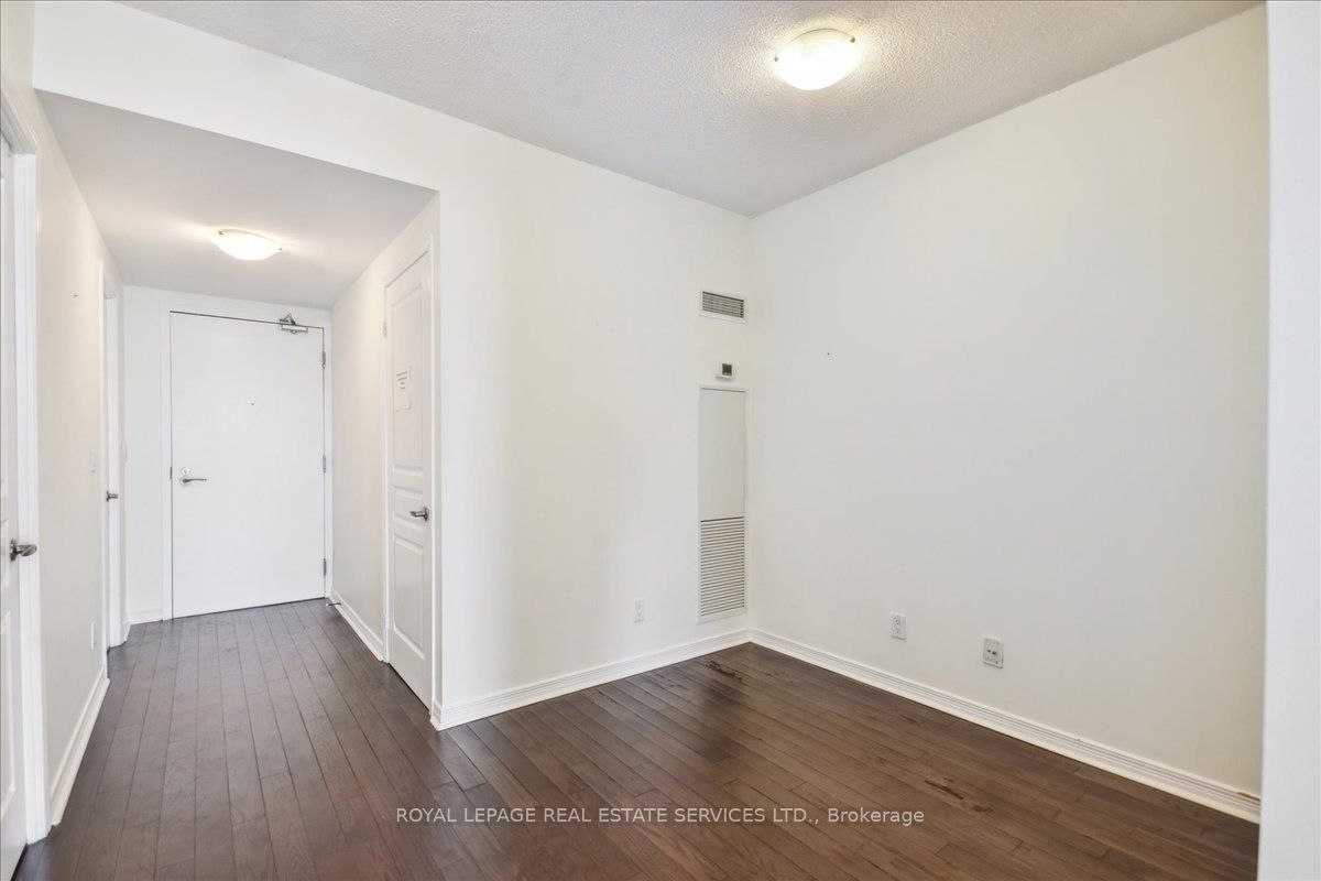 Toronto W06, ON M8V 0B2, Canada, 3 Bedrooms Bedrooms, ,2 BathroomsBathrooms,Residential,Active,106085