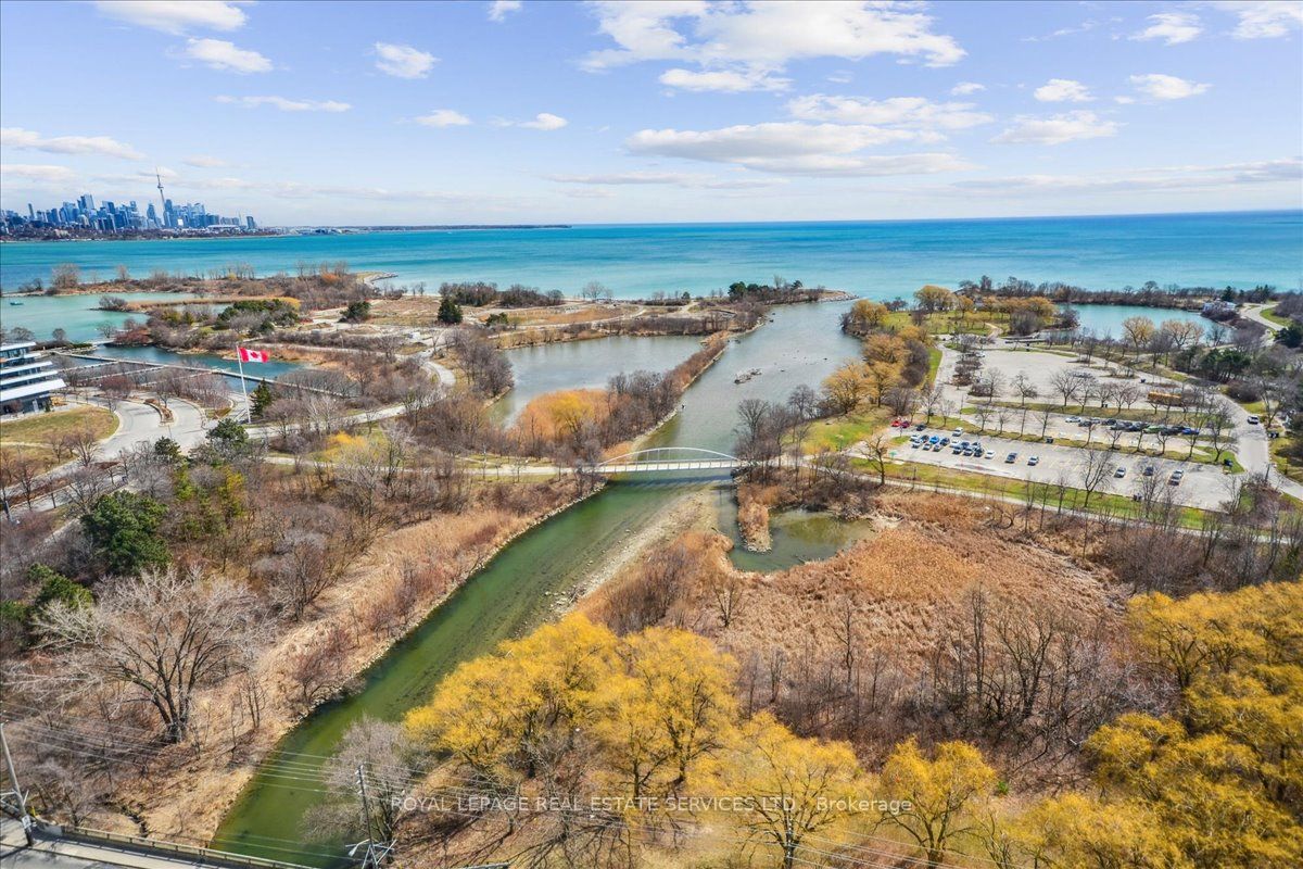 Toronto W06, ON M8V 0B2, Canada, 3 Bedrooms Bedrooms, ,2 BathroomsBathrooms,Residential,Active,106085