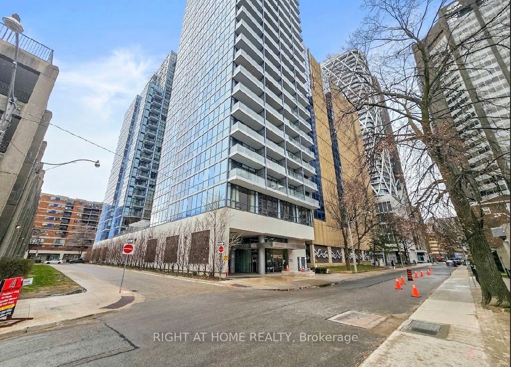 Photo of 210 SIMCOE Street #2011, Toronto, ON M5T 0A9 (MLS # C13028020)