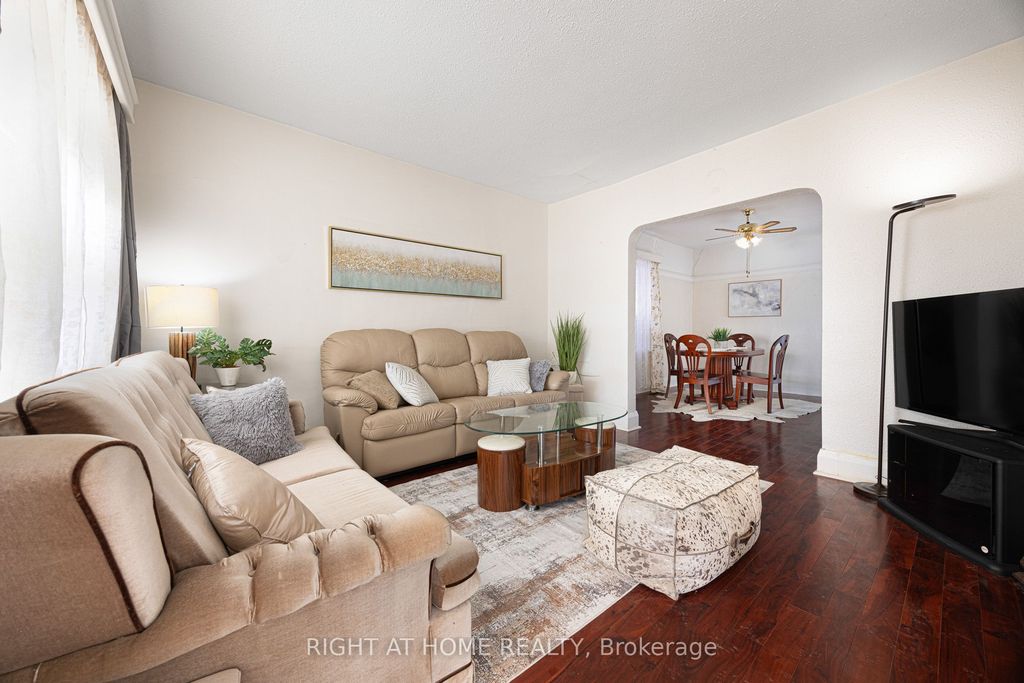 Photo of 198 Lansdowne Avenue, Toronto, ON M6K 2V9 (MLS # W12796462)