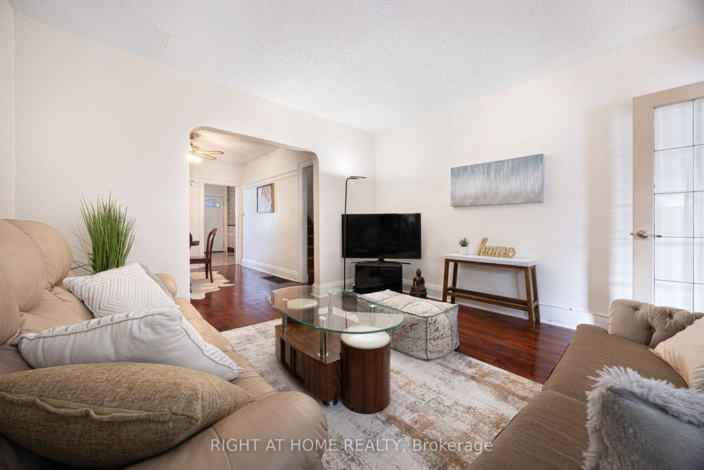 Photo of 198 Lansdowne Avenue, Toronto, ON M6K 2V9 (MLS # W12796462)