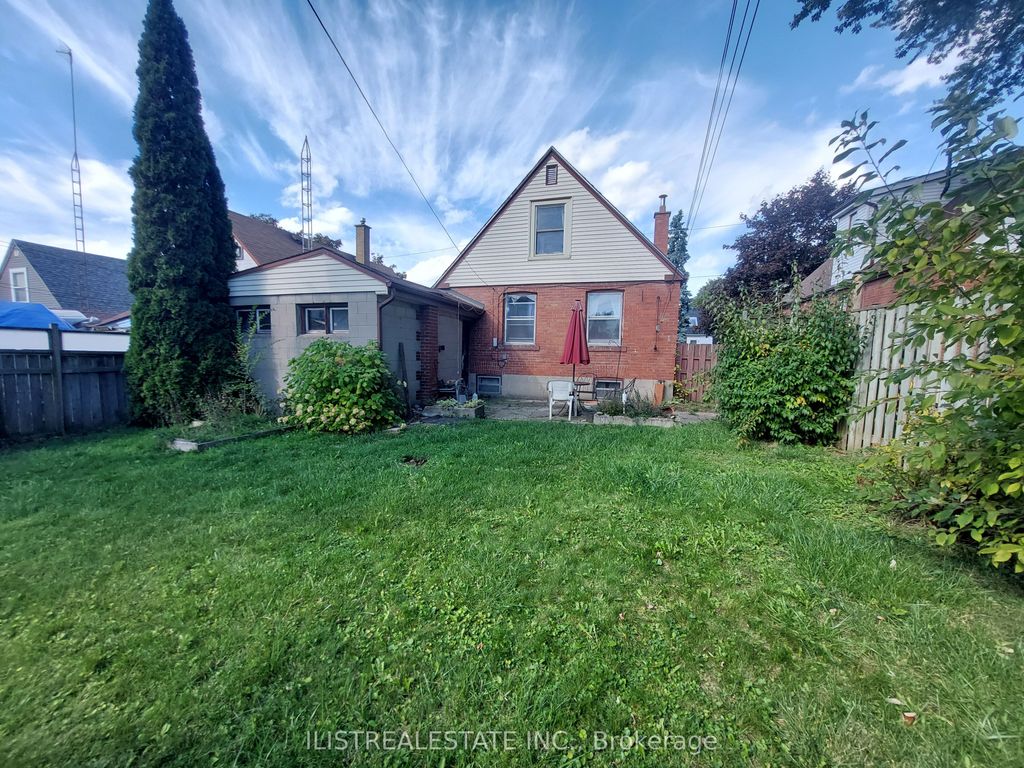 Photo of 29 Holland Avenue, Toronto, ON M4B 2C4 (MLS # E12565336)
