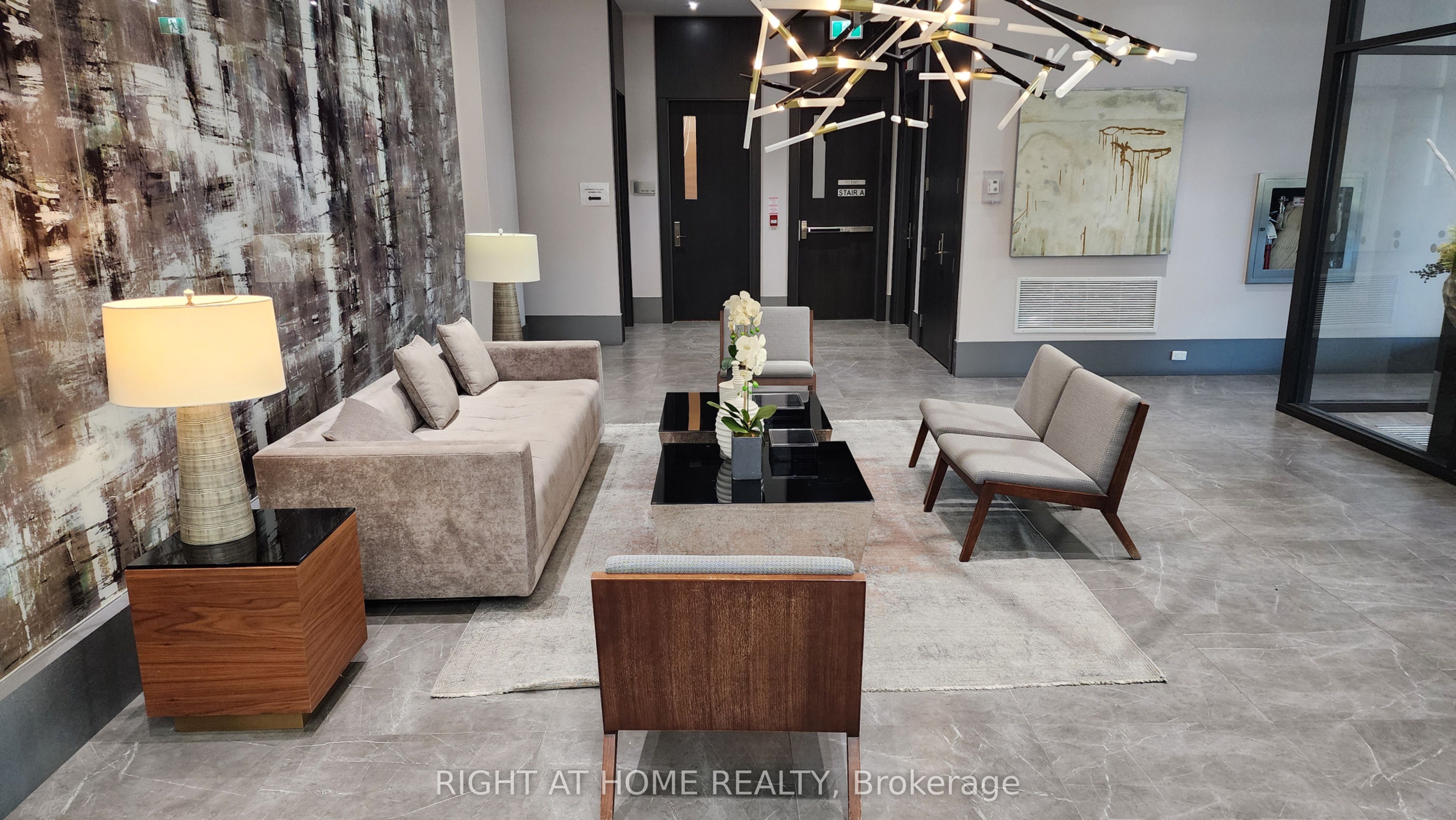 20 Fred Varley Drive 210