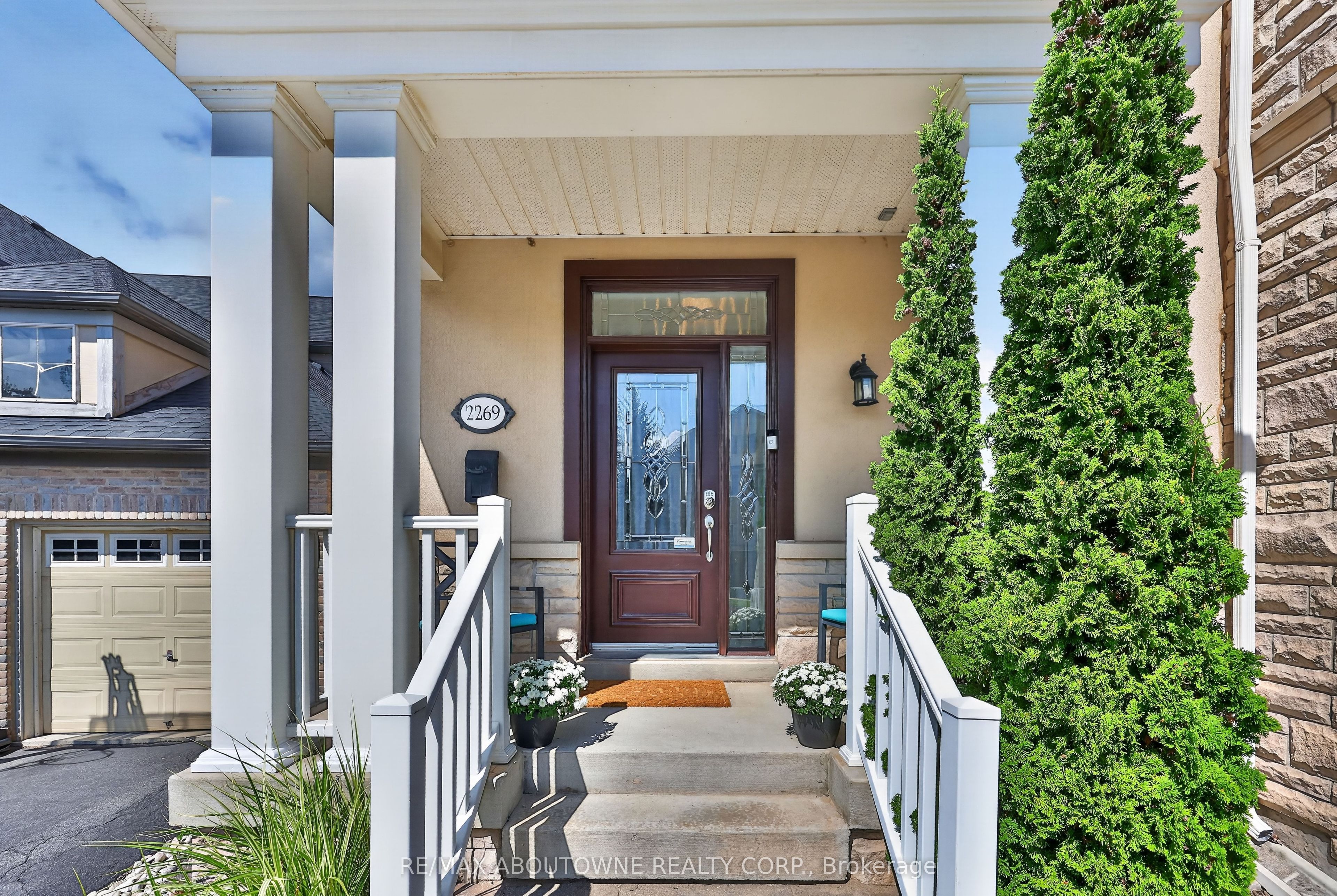 2269 Whitworth Drive