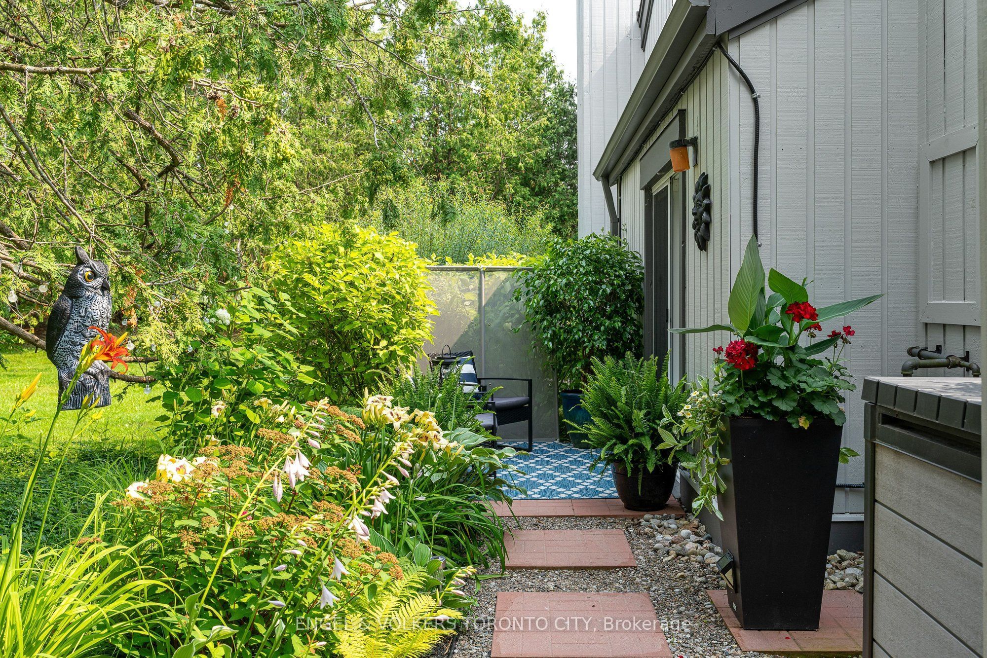 444 Oxbow Crescent
