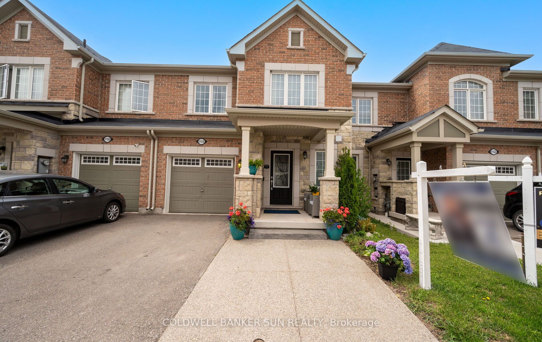 1154 Duignan Crescent