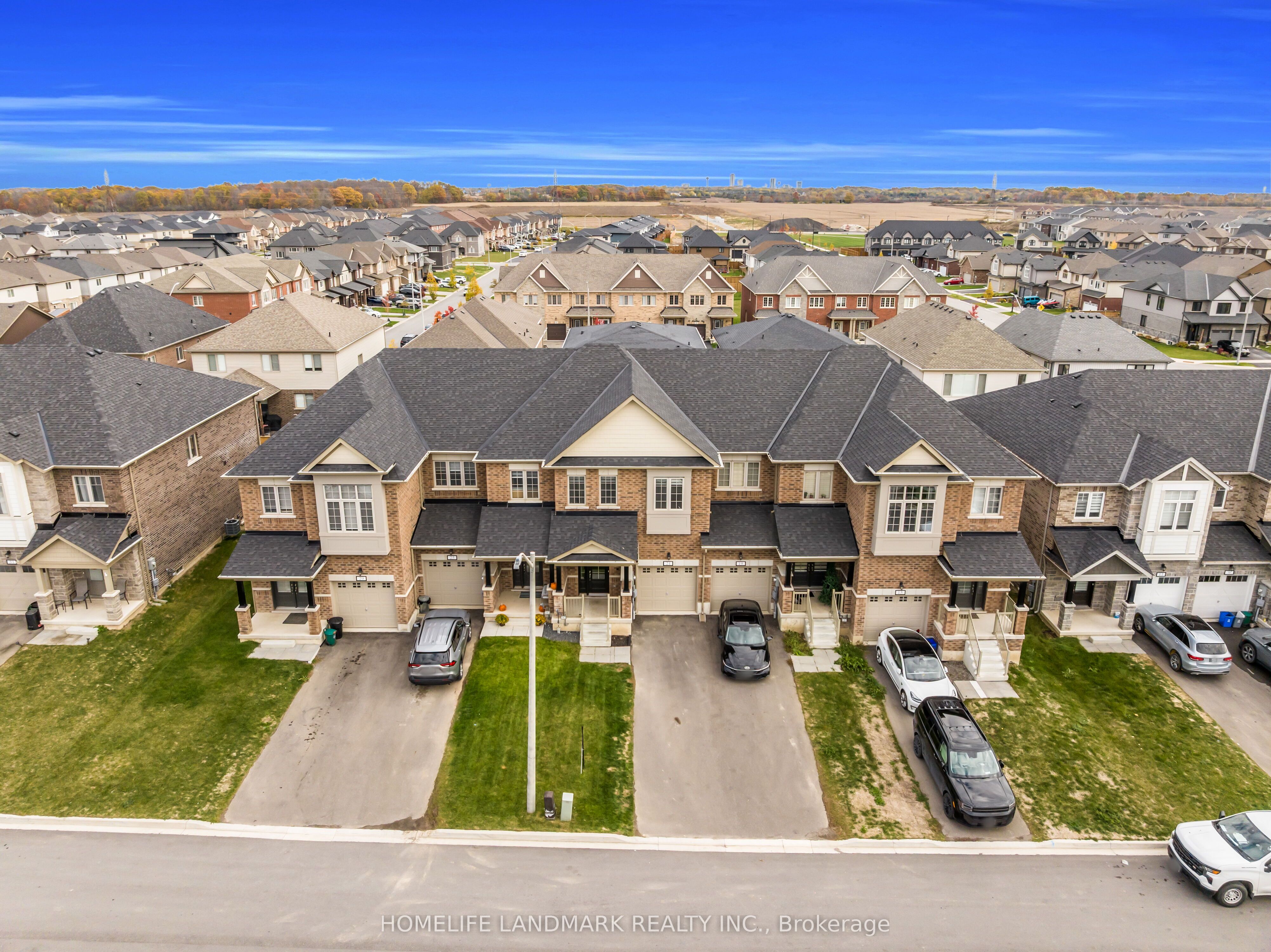 21 Sapphire Way