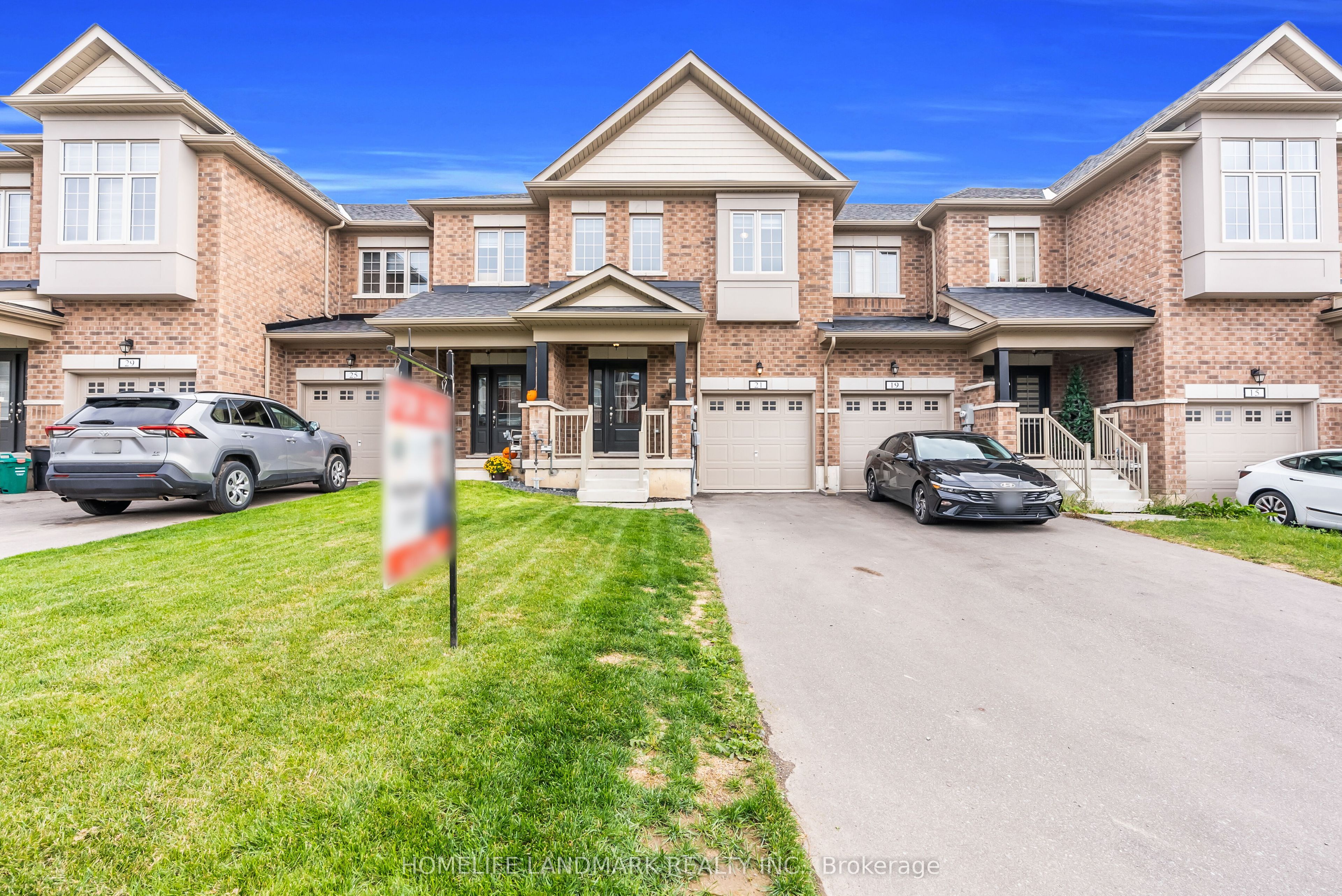 21 Sapphire Way