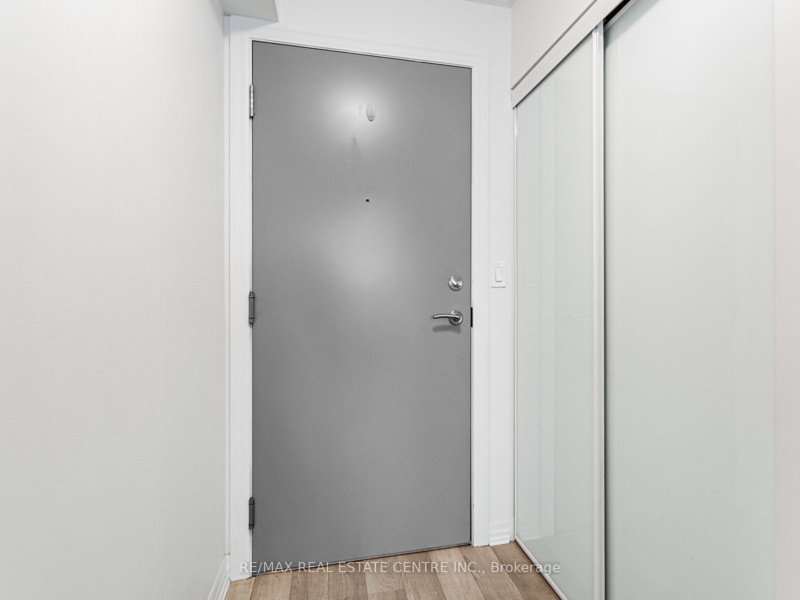 80 esther lorrie Drive 720