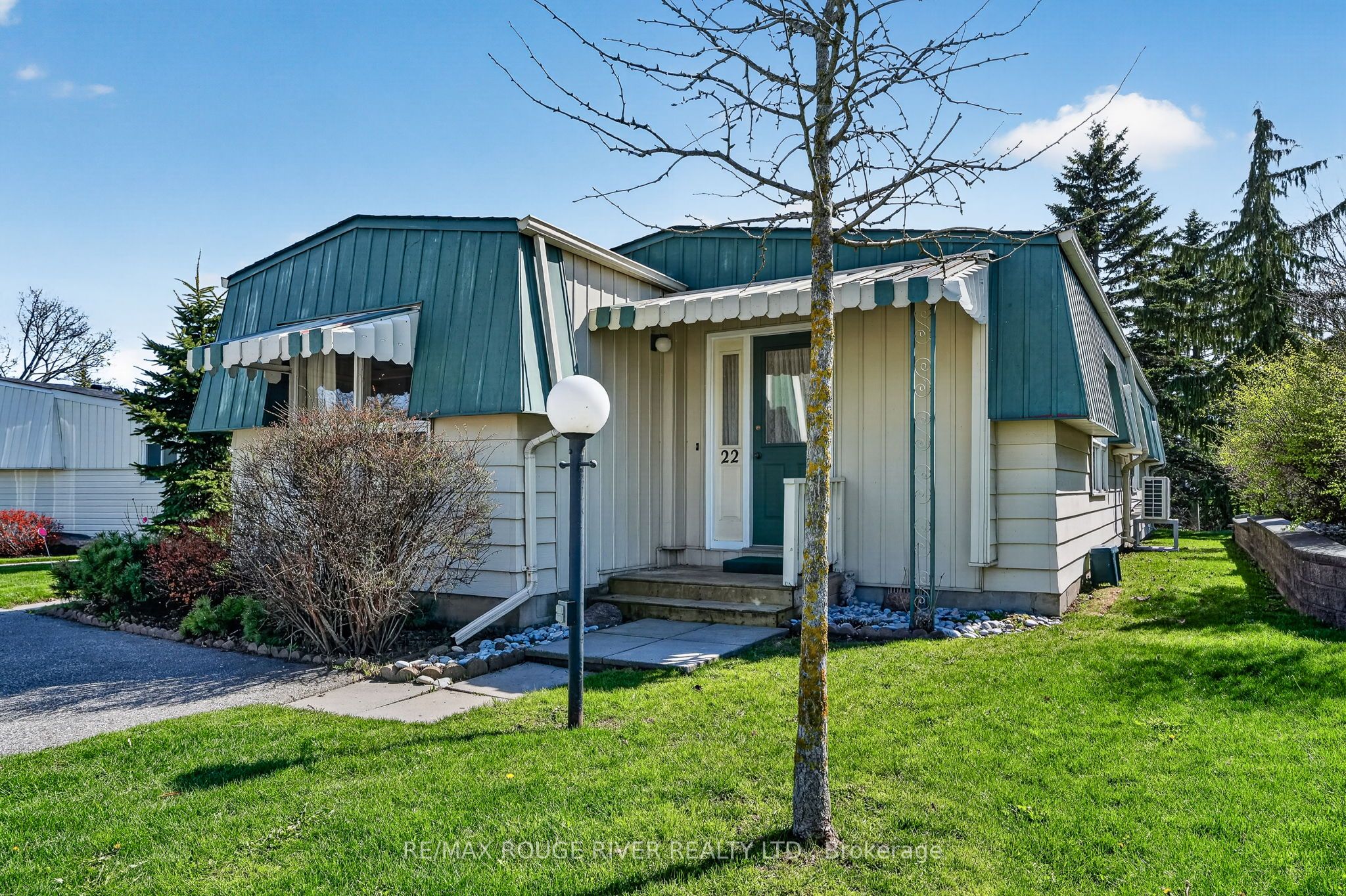 22 Eastbank Road