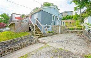 61 Bradley Street