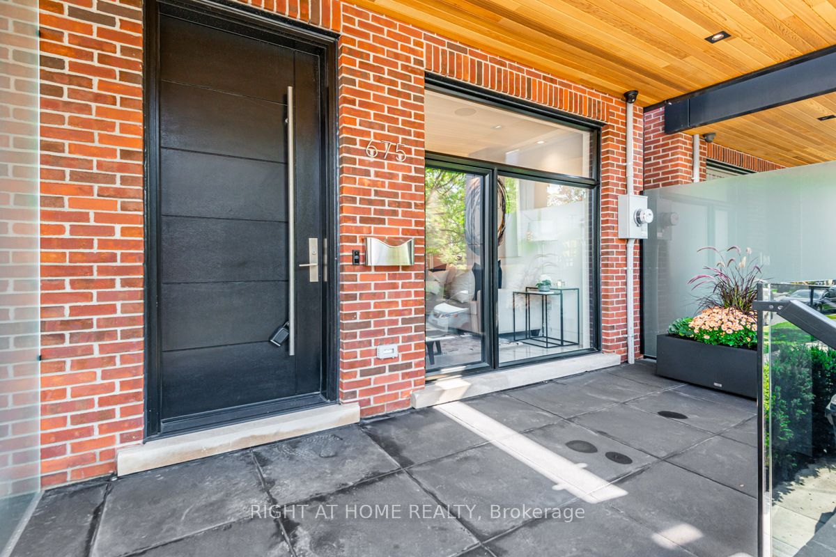 675 Huron Street