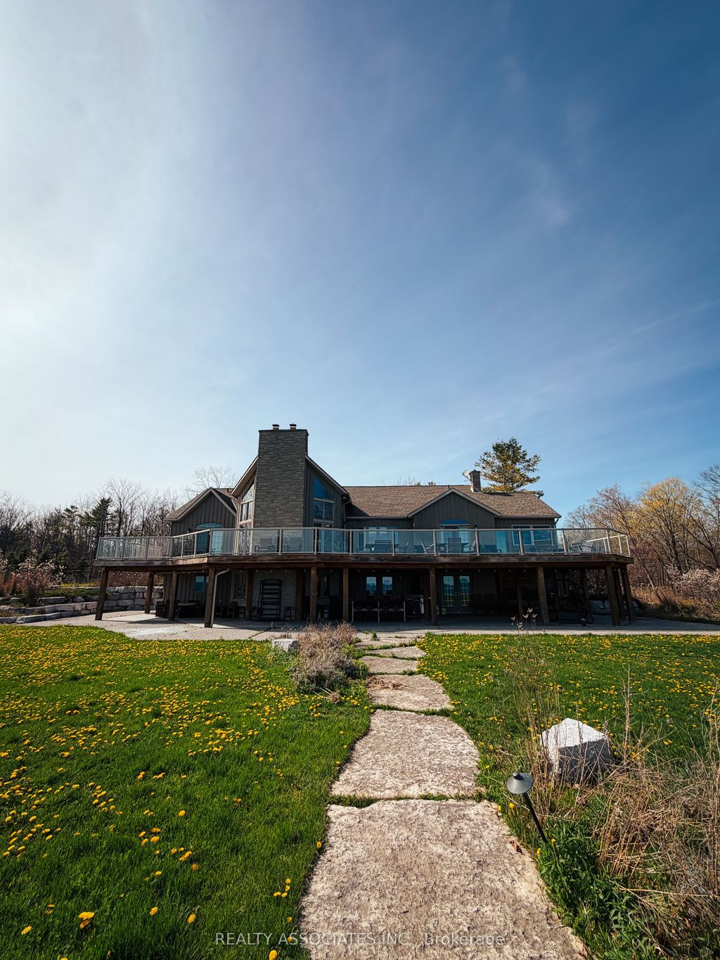 Photo of 2720 Front Road, Norfolk, ON N0E 1W0 (MLS # X13051050)