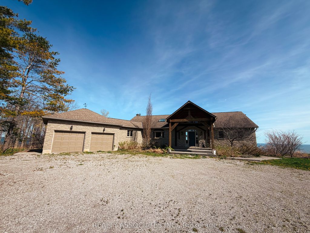 Photo of 2720 Front Road, Norfolk, ON N0E 1W0 (MLS # X13051050)
