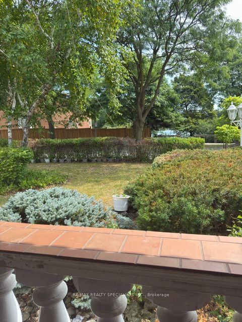 2 Pepperwood Place (Main & Upper)