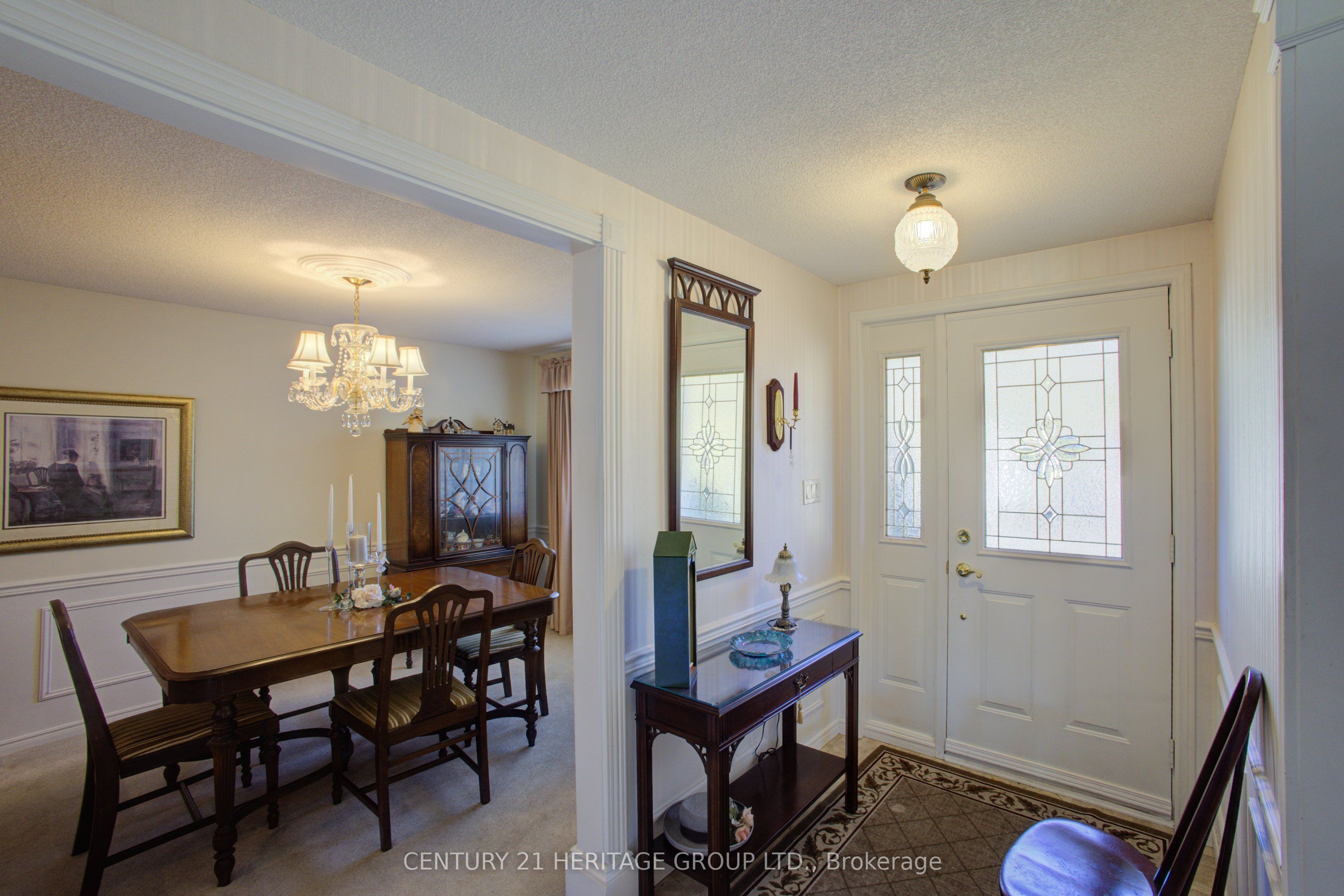 60 Tecumseth Pines Drive