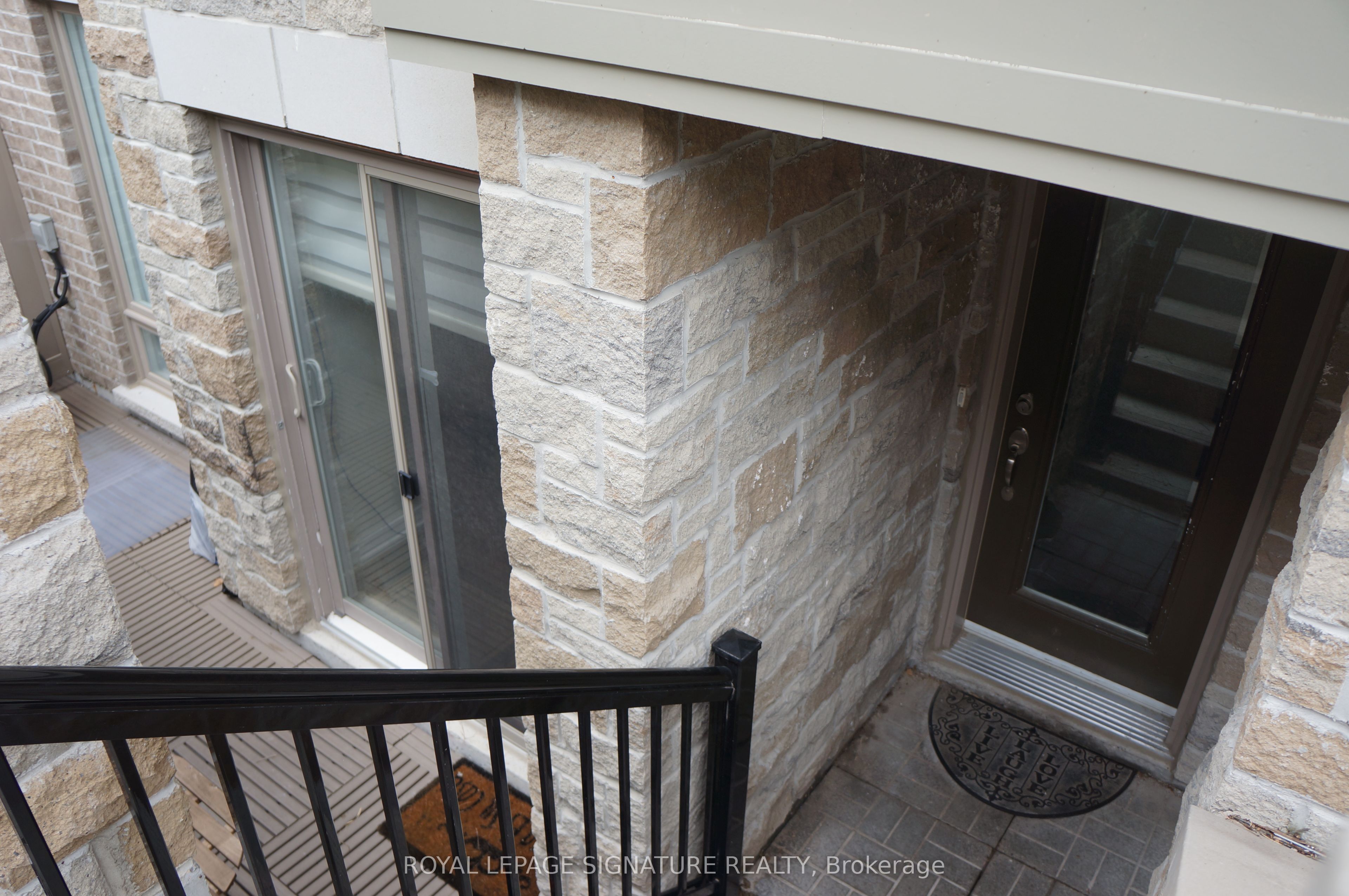 10 Dunsheath Way 209