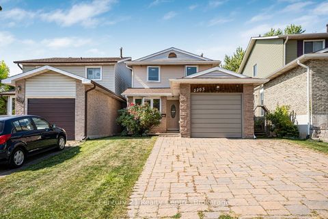 2203 Middlesmoor Crescent Burlington ON L7P 3X2