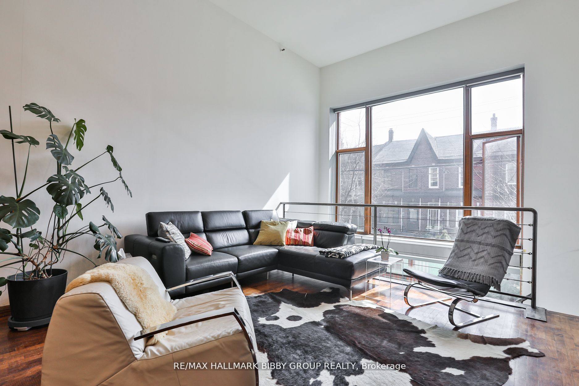 676 Richmond Street W 101