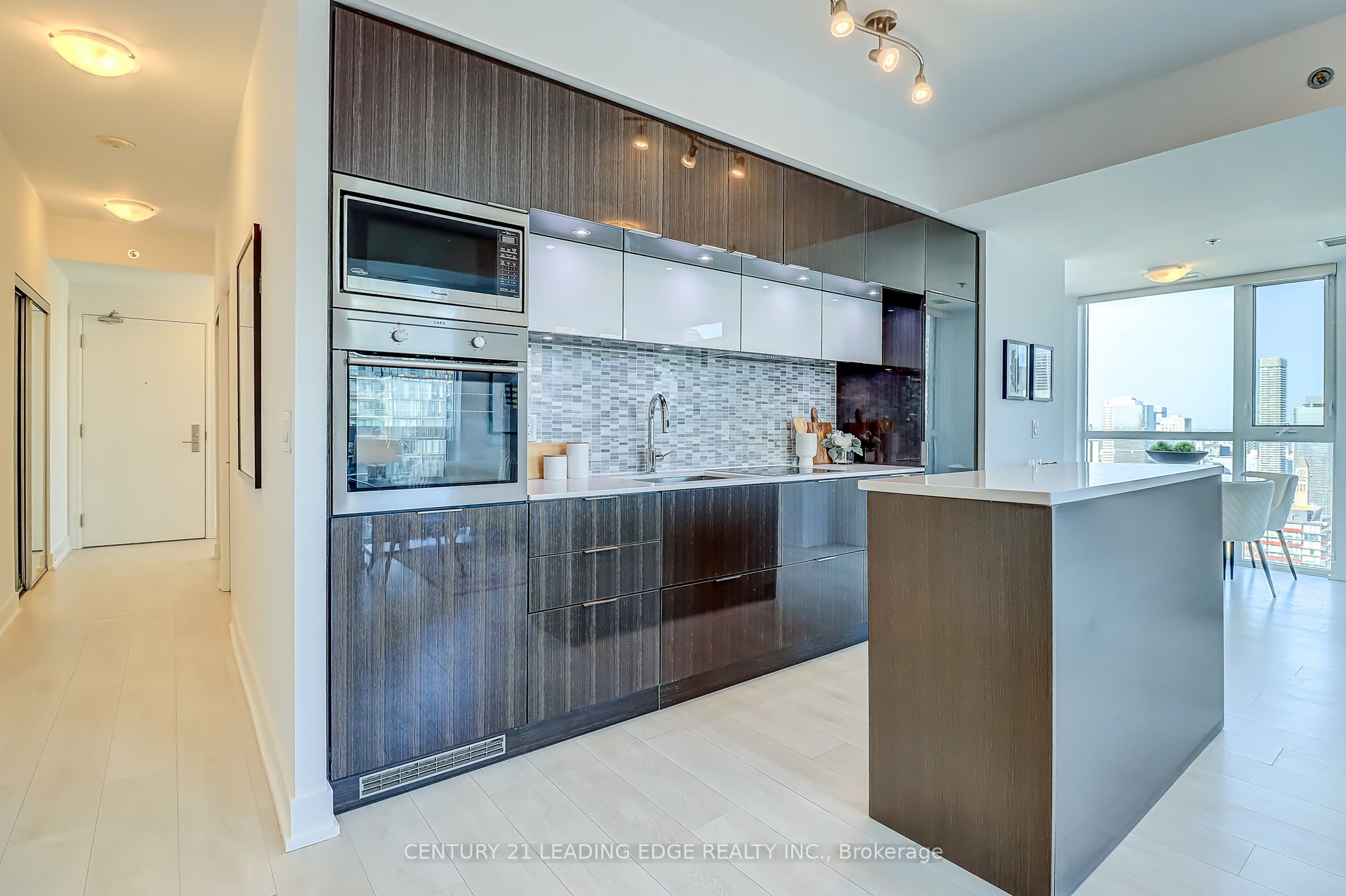 318 Richmond Street 3904