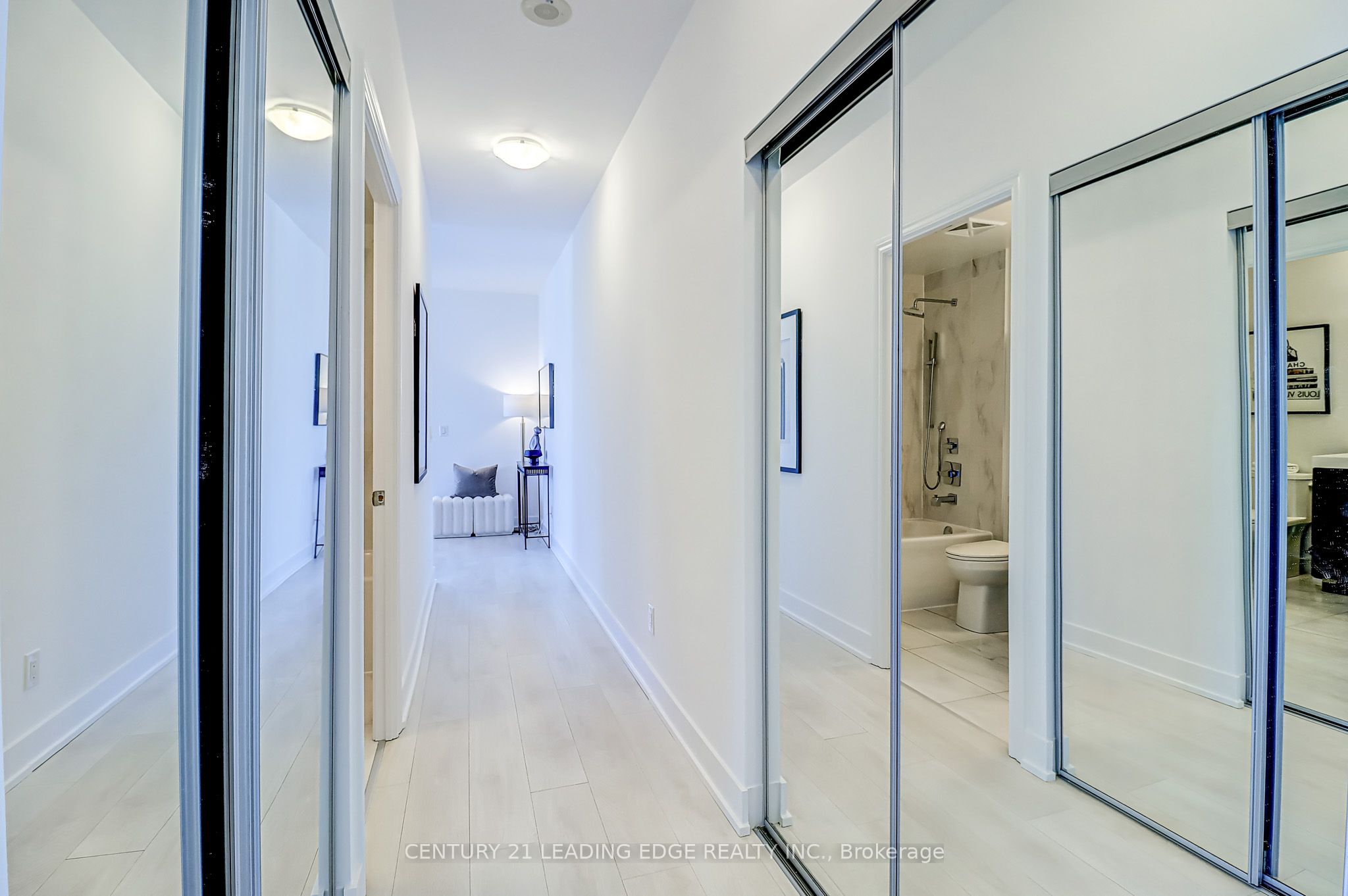 318 Richmond Street 3904
