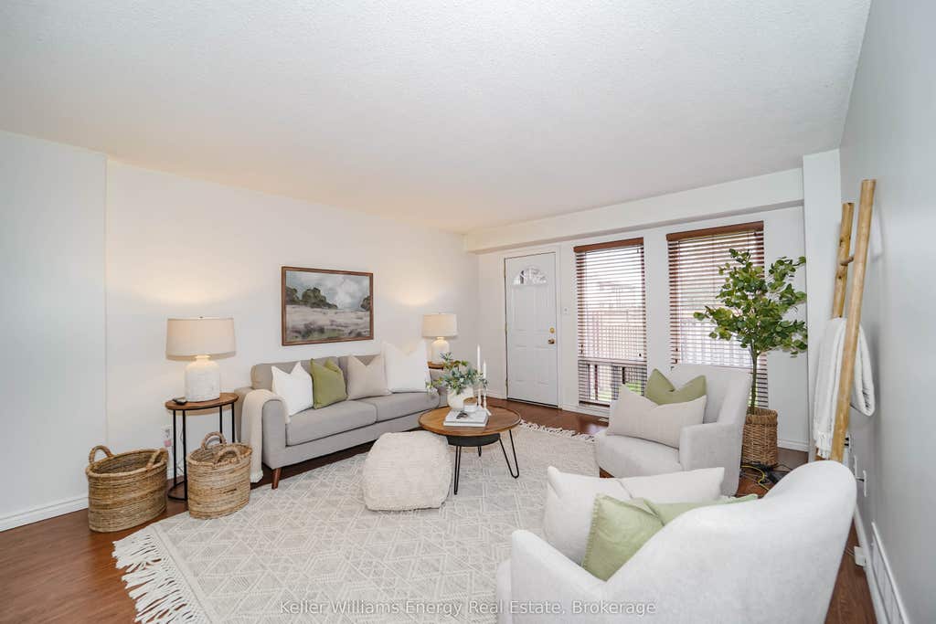 Photo of 1333 Mary Street N #39, Oshawa, ON L1G 6Z3 (MLS # E13595470)