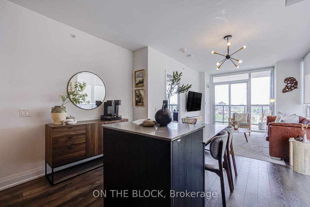 Photo of 1461 Lawrence Avenue W #810, Toronto, ON M6L 0A6 (MLS # W13154952)