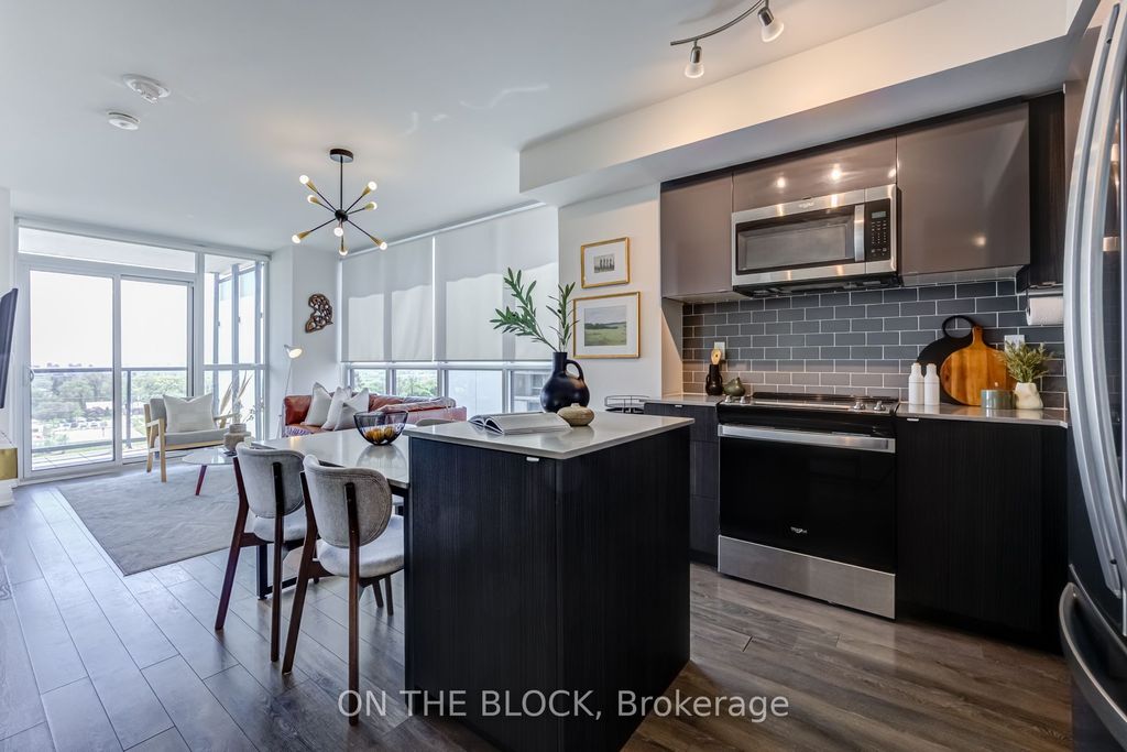 Photo of 1461 Lawrence Avenue W #810, Toronto, ON M6L 0A6 (MLS # W13154952)