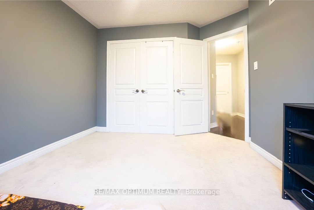 64 Begonia Crescent (Main)