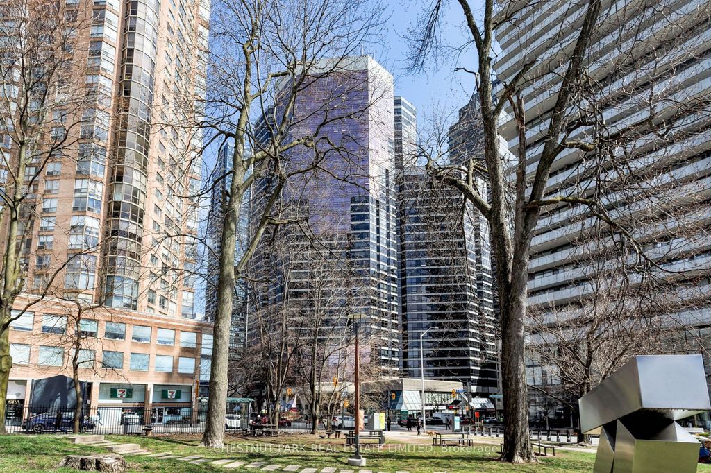 Photo of 1001 Bay Street #1408, Toronto, ON M5S 3A6 (MLS # C13023706)