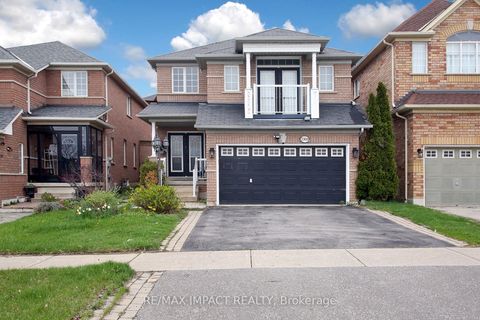 7303 Lantern Fly Hollow Mississauga ON L5W 1K3