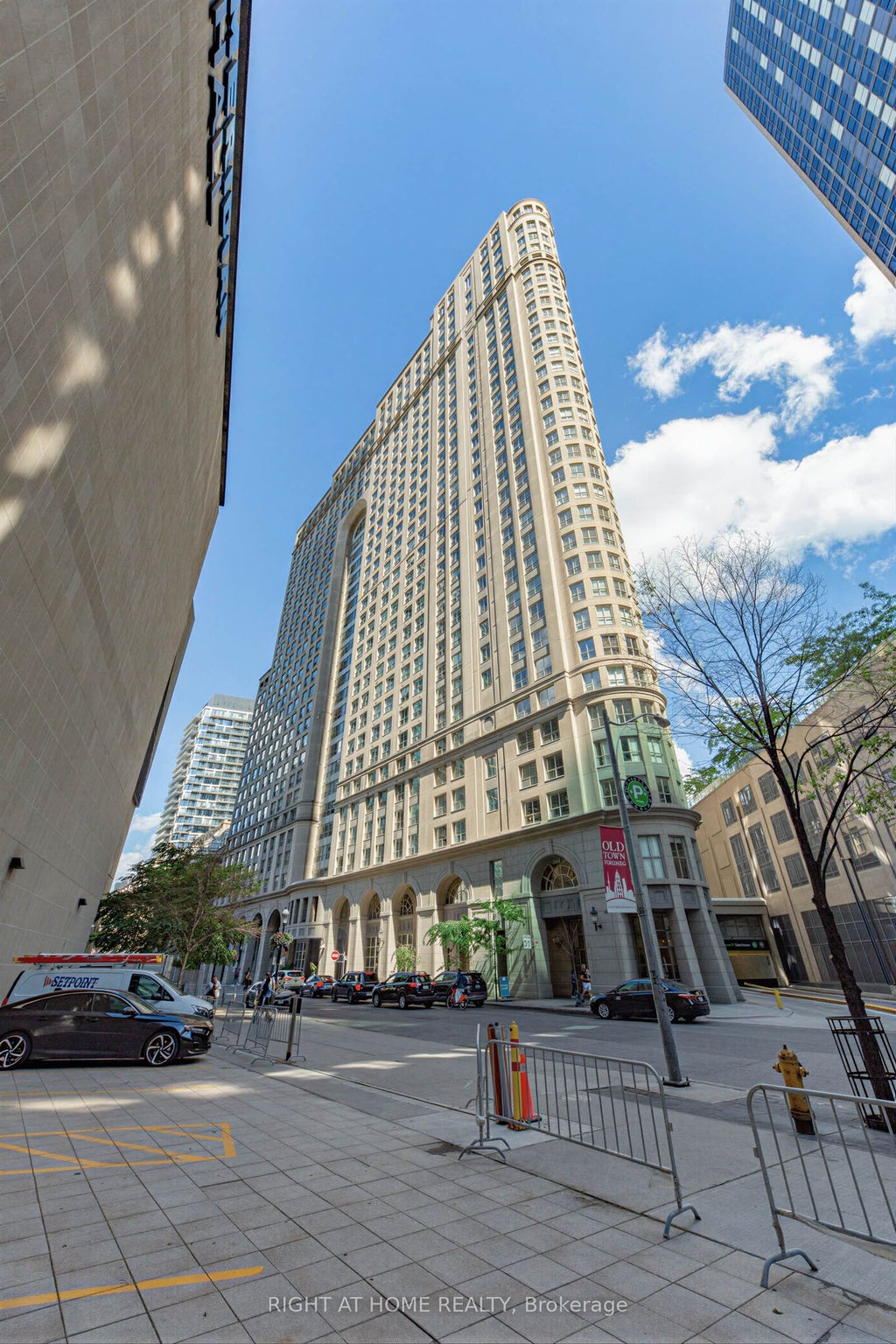 Photo of 25 The Esplanade N/A #1505, Toronto, ON M5E 1W5 (MLS # C13472792)