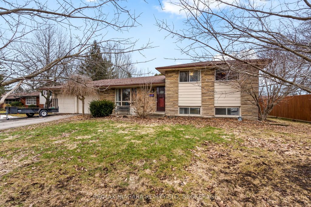 Photo of 31 Runnymede Road, Port Colborne, ON L3K 5C2 (MLS # X12847094)