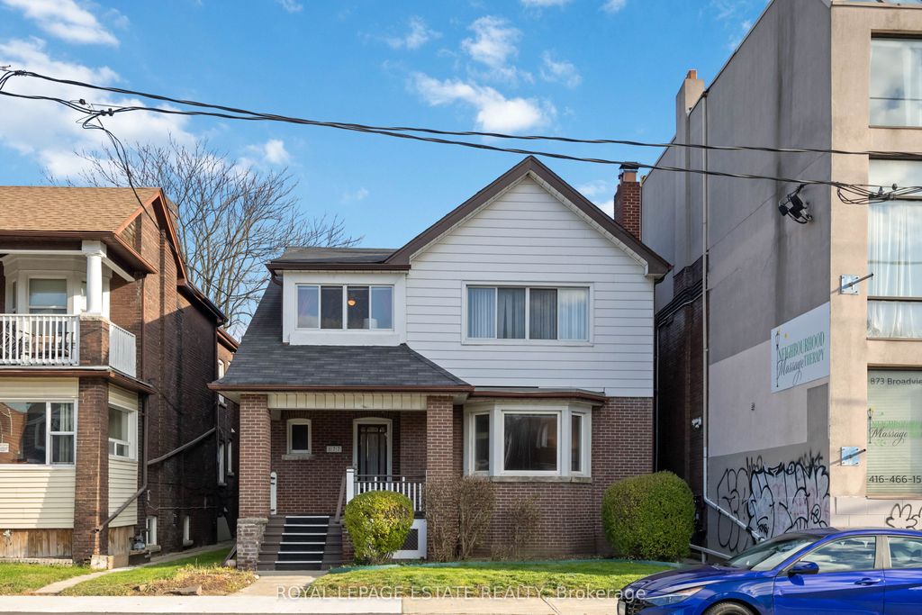 Photo of 877 Broadview Avenue, Toronto, ON M4K 2P9 (MLS # E12576180)