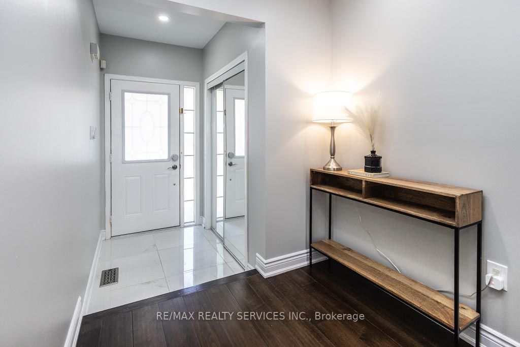 5279 Palmetto Place