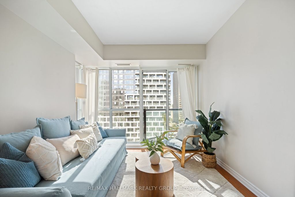 Photo of 445 Laurier Avenue W #2103, Ottawa Centre, ON K1R 0A2 (MLS # X13048070)