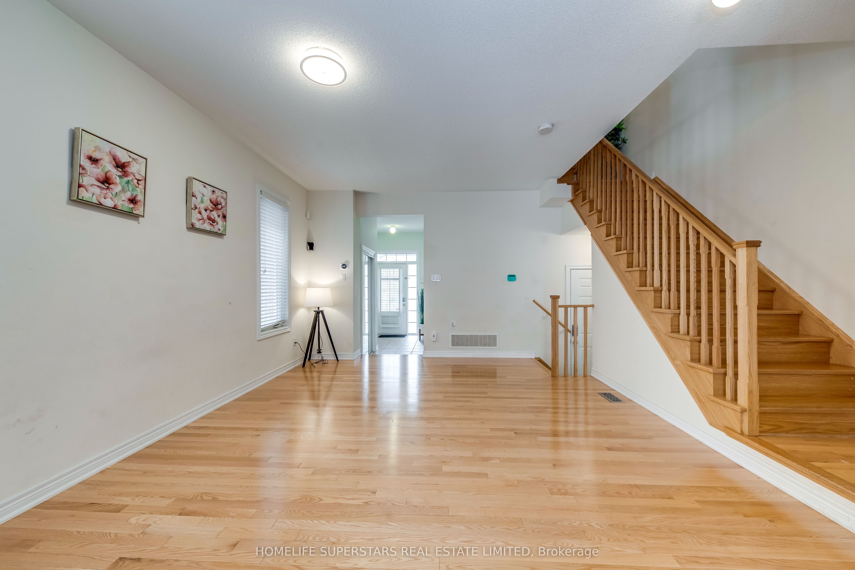 4563 Centretown Way