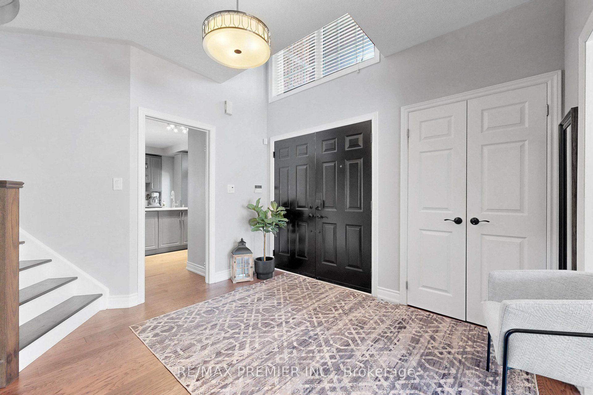 124 Kingsview Drive