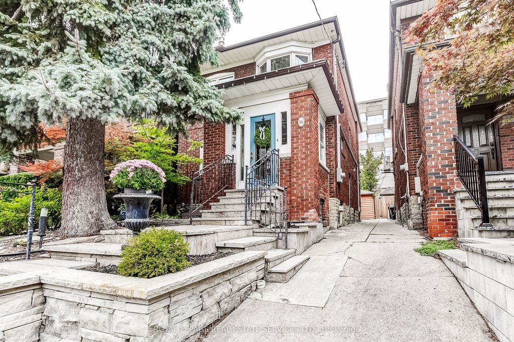 Photo of 16 Larkin Avenue, Toronto, ON M6S 1L8 (MLS # W12428092)
