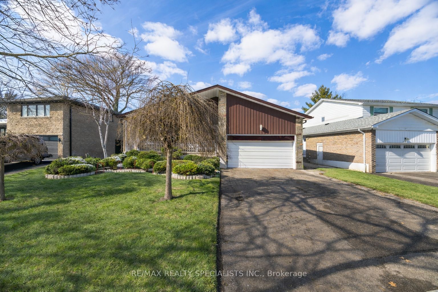 421 Valleyfield Drive