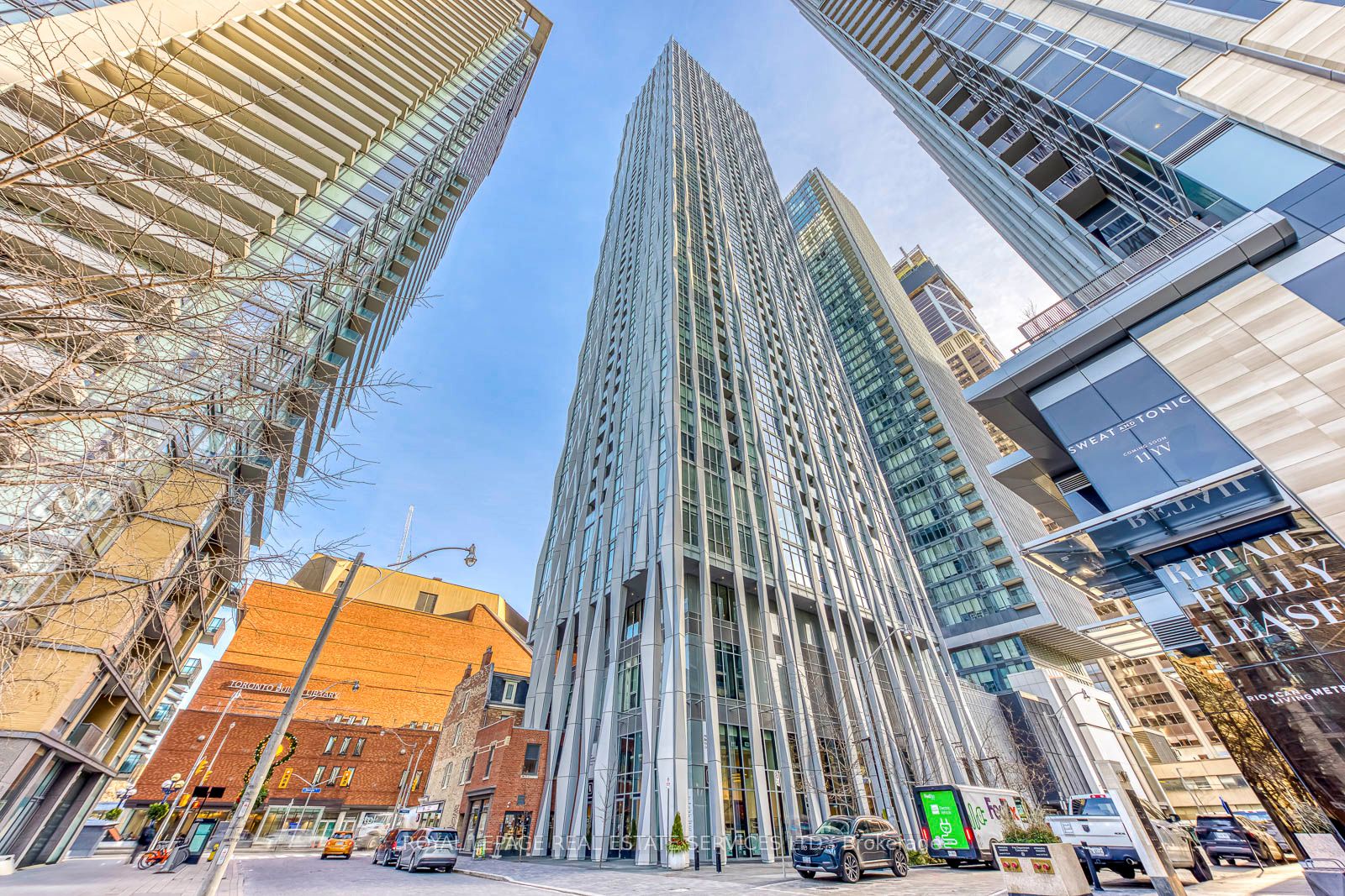 1 Yorkville Avenue 3903