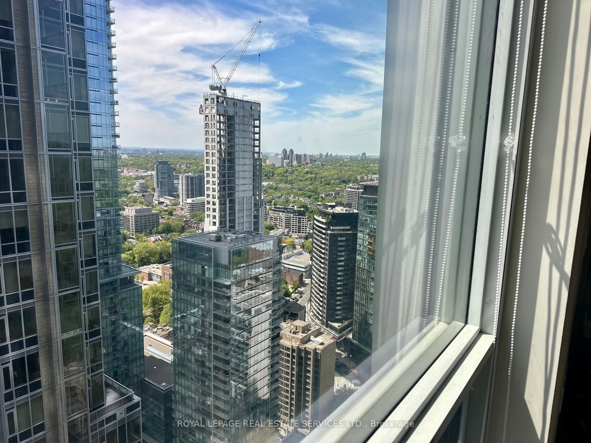 1 Yorkville Avenue 3903