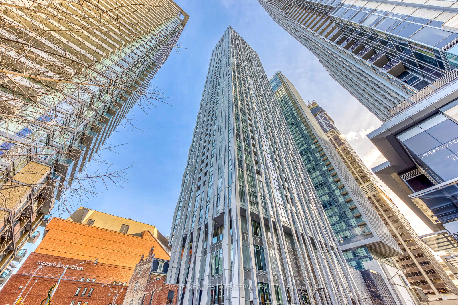 1 Yorkville Avenue 3903